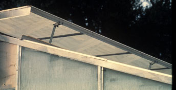 Roof vents on a greenhouse