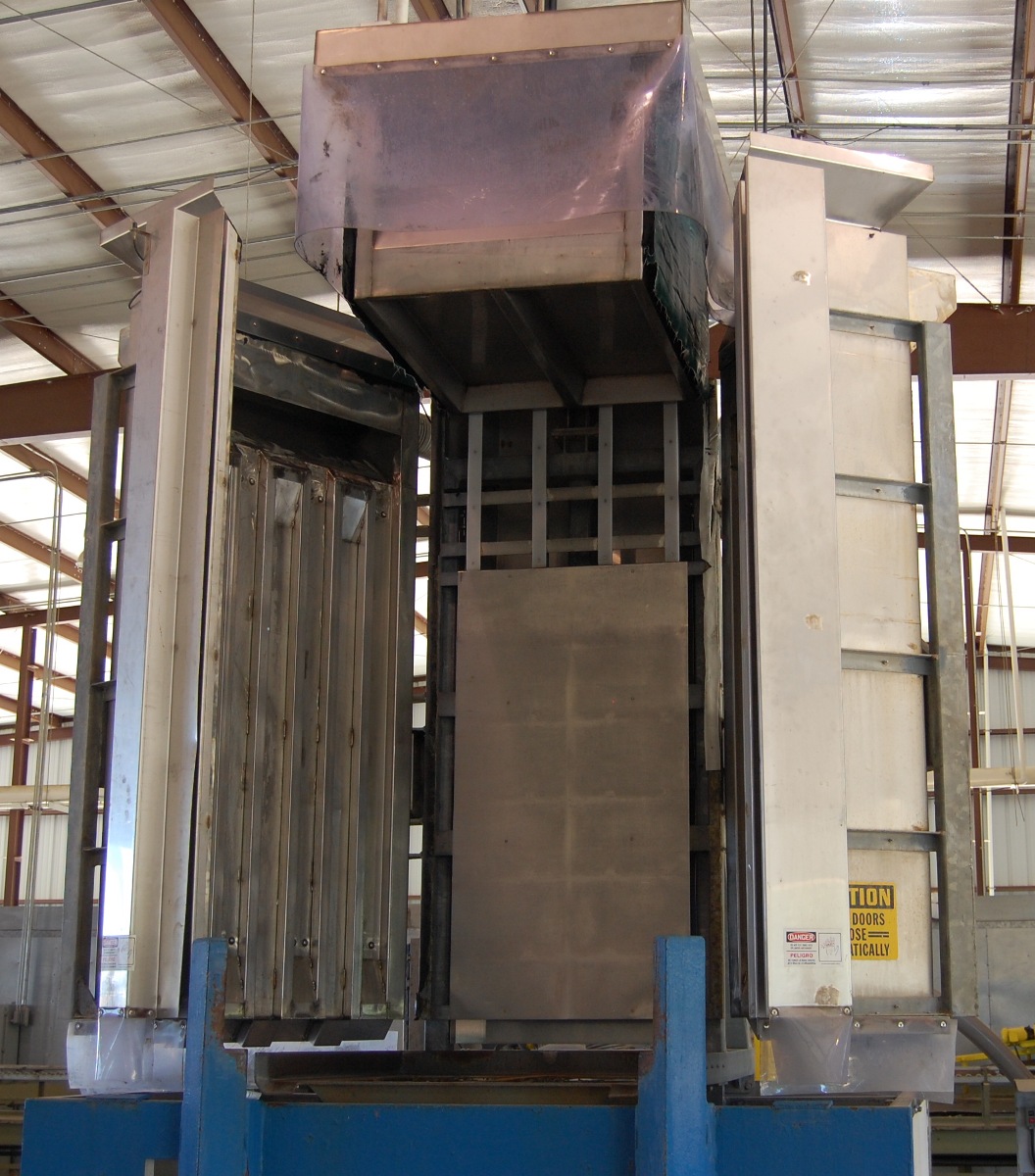 Figure 5. A “clamshellâ?? type of package-icing cooler used
for broccoli in Georgia (Courtesy of Lewis Taylor Farm).