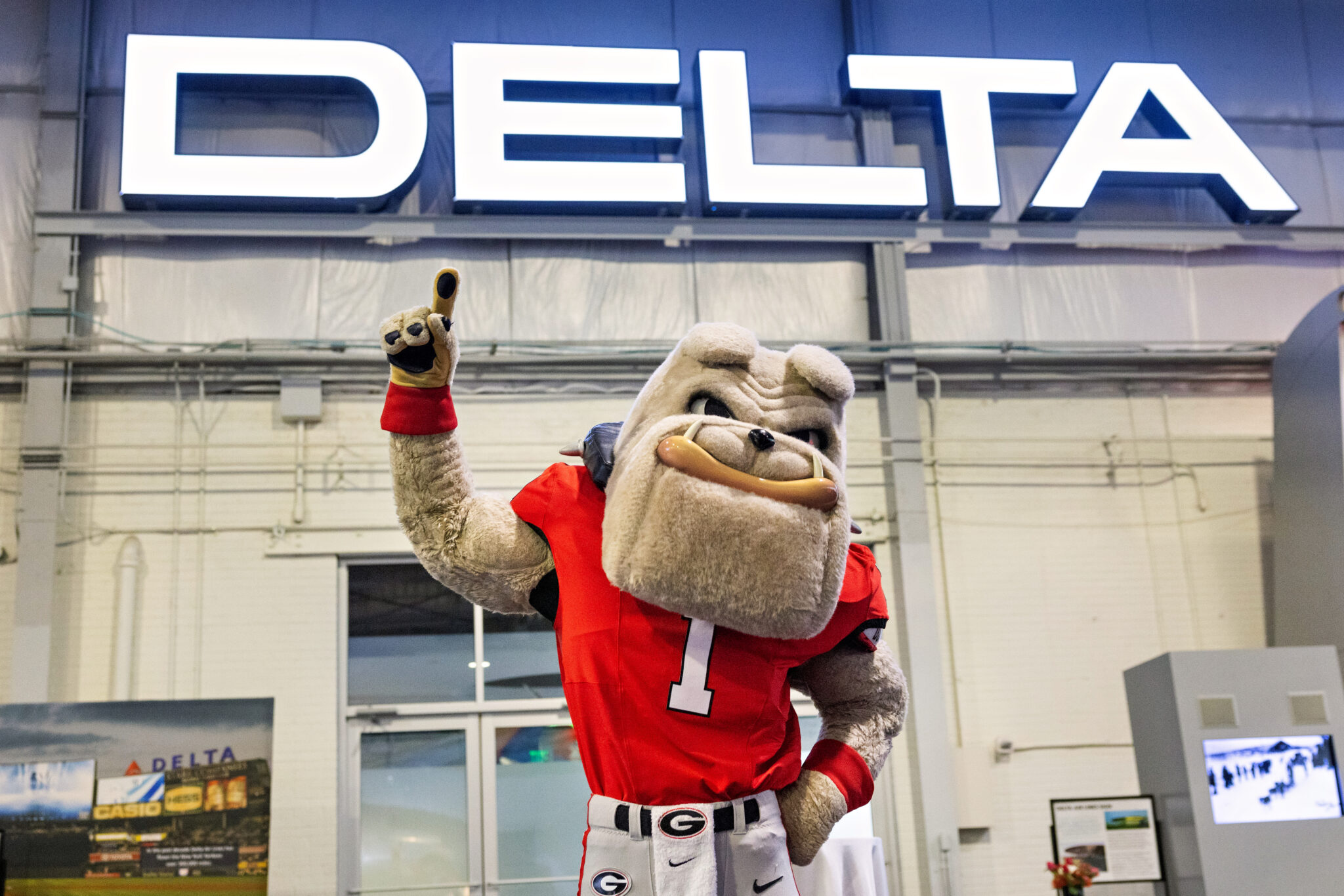 The University of Georgia hosted an alumni reception at the Delta Flight Museum in Atlanta to celebrate their ongoing partnership in 2024. (Photo by Decisive Moment Event Photojournalism)
