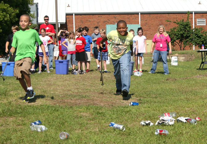 Third graders participate in the recycling relay race during Agriculture and Environmental Awareness Day at the UGA-Tifton Campus.