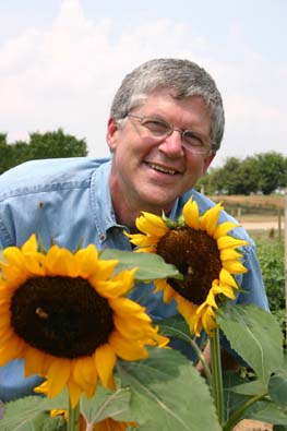 "Your Southern Garden" host Walter Reeves.