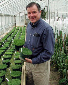 Wayne Hanna, CAES turf breeder and professor in the Department of Crop and Soil Sciences, has been inducted into the National Academy of Inventors.