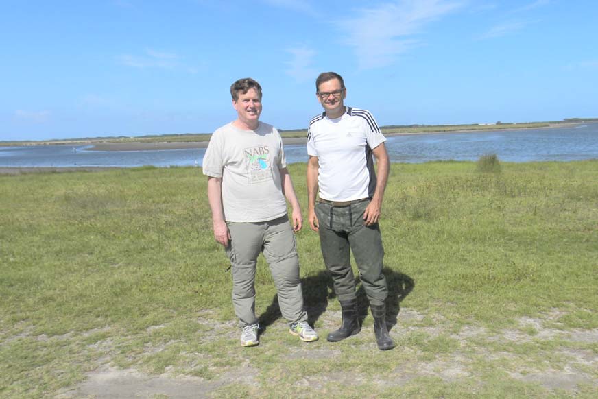 Darold Batzer (L) and Leonardo Maltchik of Universidade do Vale do Rio dos Sinos at a wetland in southern Brazil.