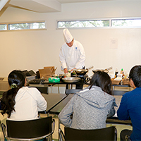 Chef Steve Ingersoll, an instructor at the College of Coastal Georgia, demonstrates one of his favorite curry recipes during a visit to the University of Georgia Department of Food Science and Technology to promote the college's new "Intensive Culinary Experience" May term.