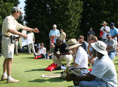 Plant pathologist Lee Burpee discusses disease control at the 2008 UGA Turfgrass Field Day.