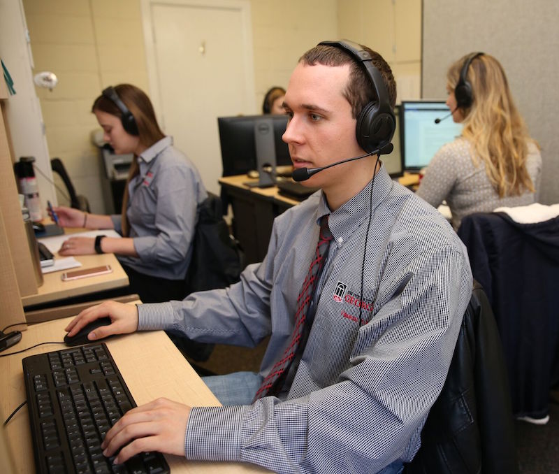 For more than a decade, the Volunteer Income Tax Assistance (VITA) program offered through the UGA College of Family and Consumer Sciences (FACS) has provided free tax help to Georgians with moderate incomes, persons with disabilities, the elderly and limited-English-speaking taxpayers. The program has expanded through UGA Cooperative Extension and now offers assistants to taxpayers in more rural areas of Georgia via the internet. (file photo)