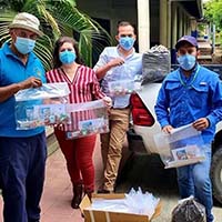 Personnel from Zamorano University prepare to deliver home gardening kits for 4S students participating in the Honduras 4S From Home program.