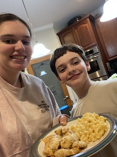 The Extension agents plan recipes according to the season and incorporate healthy, kid-friendly favorites. Among the recipes they have introduced are oven-baked chicken nuggets and stovetop broccoli macaroni and cheese.