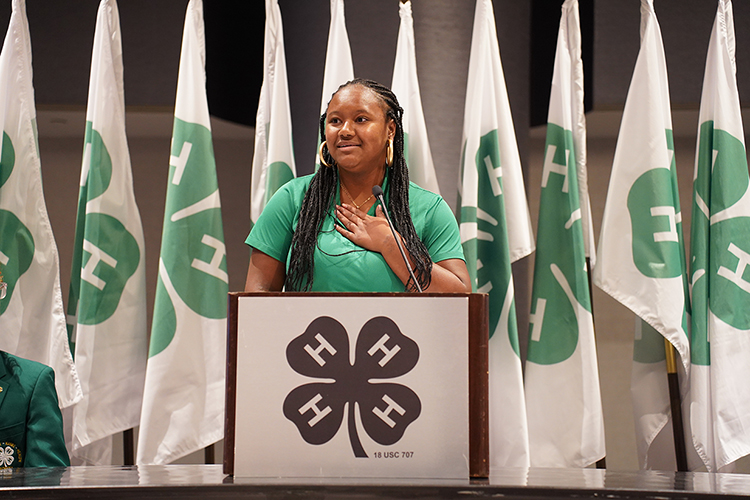 Ware County 4-H'er Amiyah Elam delivered an address to the 2022 Georgia 4-H State Congress delegation and shared the story of how 4-H molded her into a successful young leader.