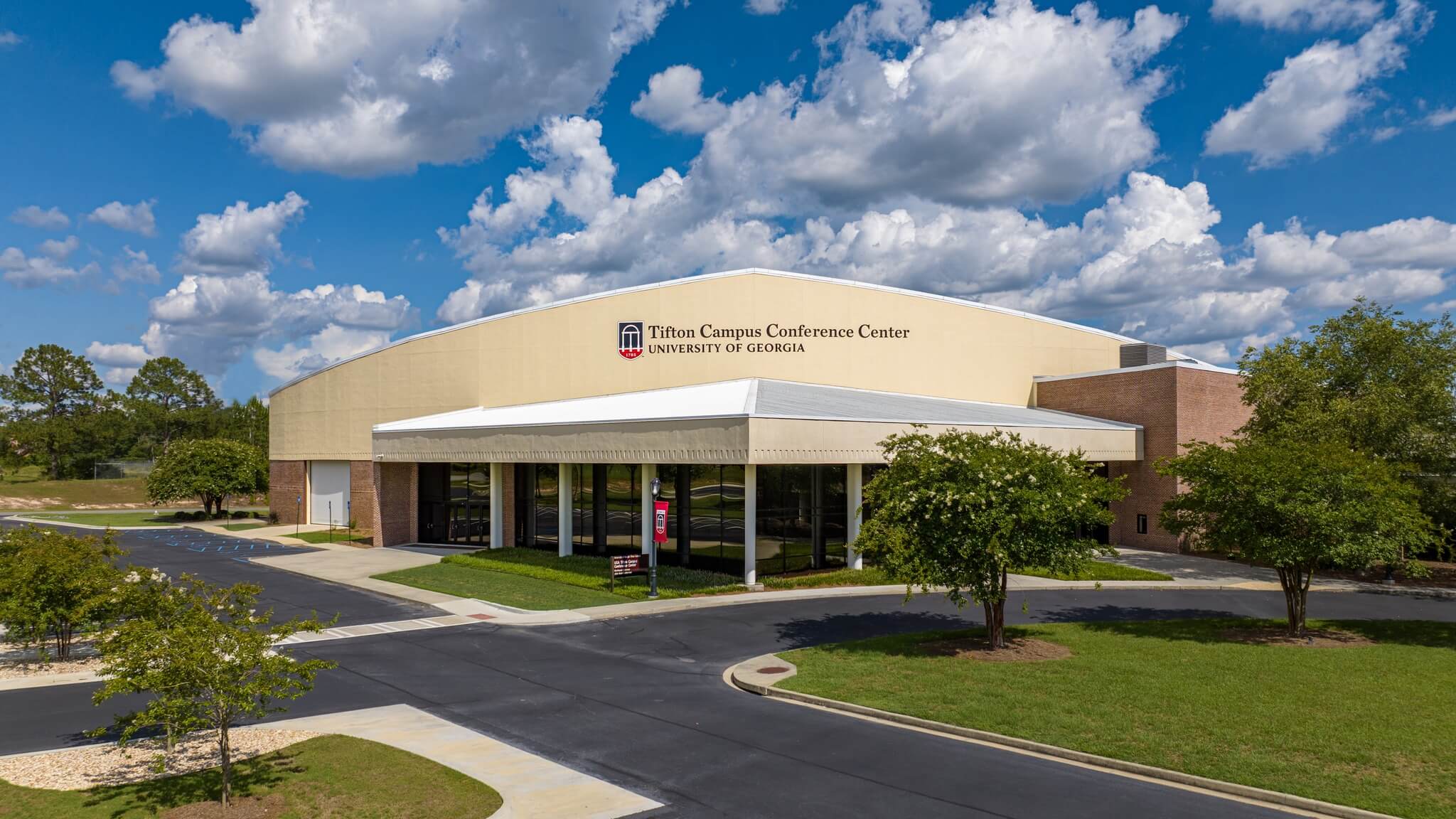 Exterior of the Tifton Campus Conference Center at UGA-Tifton on a sunny day